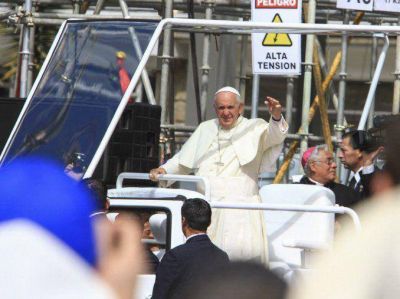 Miles de argentinos comenzaron a llegar a Asunci�n para ver el Papa