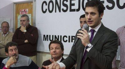 JULI�N �LVAREZ: �SI QUEREMOS UN FUTURO PARA LAN�S, TENEMOS QUE CONSTRUIRLO EN LAS ESCUELAS�