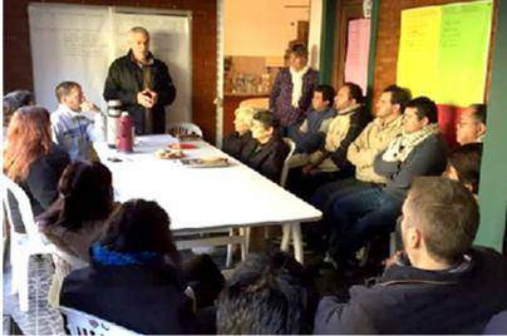 Reuni�n entre el precandidato a Intendente Gustavo L�pez y referentes del PRO chascomunense 