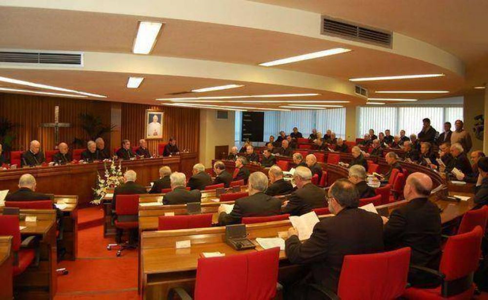 España: La Conferencia Episcopal está aplicando nuevas medidas de seguridad ante el aumento de la amenaza terrorista