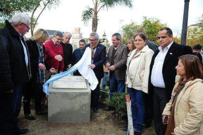 Julio Zamora inaugur� el Km 0 de la 