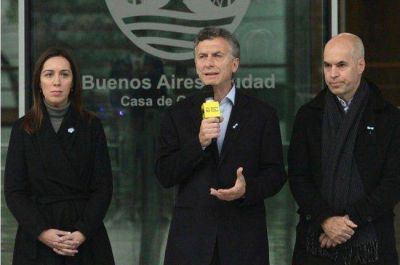 Macri dice que Lousteau �le busca el pelo al huevo� y habl� de reformar la Constituci�n porte�a