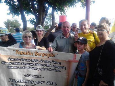 Familiares del Papa esperan verlo Principal
