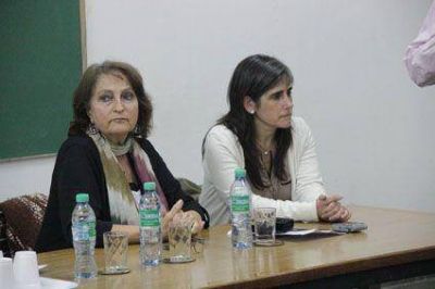 Charla sobre agroqu�micos en la UTN