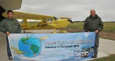 Los bahienses que viajan en un avi�n de 1946 llegaron a M�xico en camino hacia un festival en EEUU