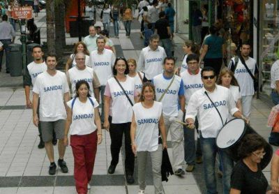Empleados de las cl�nicas y sanatorios de Entre R�os est�n en asamblea permanente