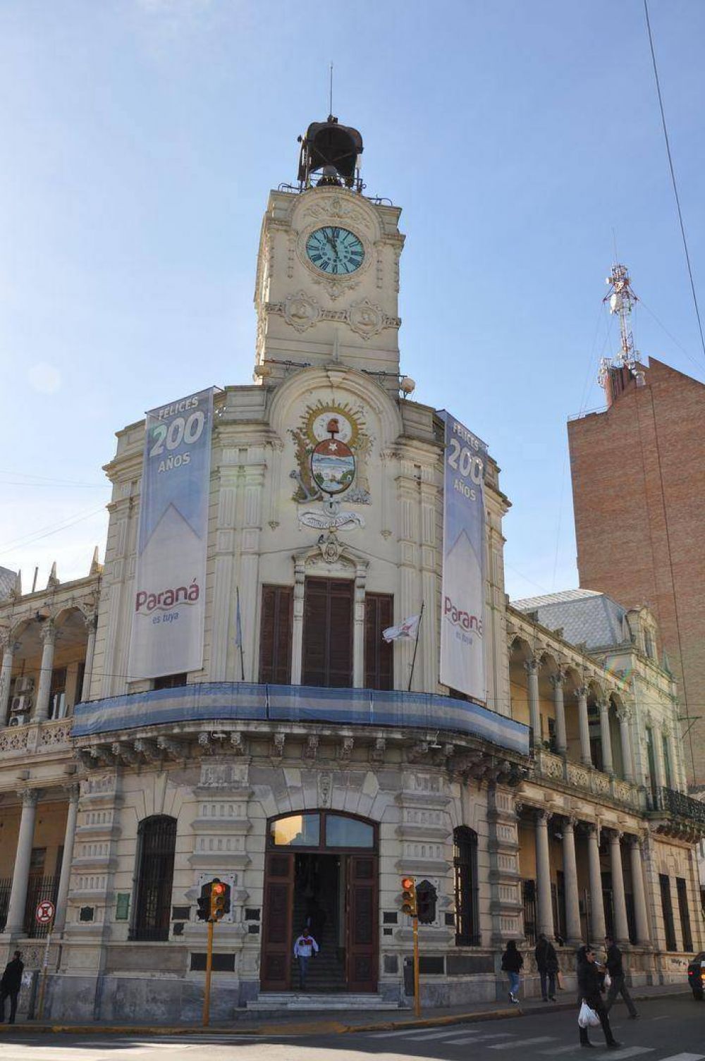 La nueva propuesta salarial que present� el Ejecutivo de Paran� no colm� las expectativas de los Jerarquizados 