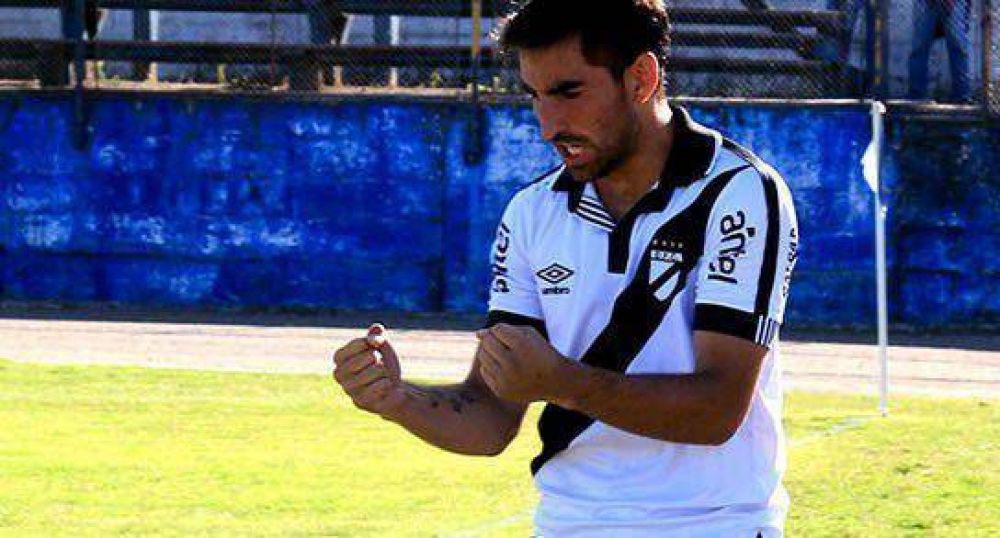 Mat�as Castro refuerzo de Uni�n: 