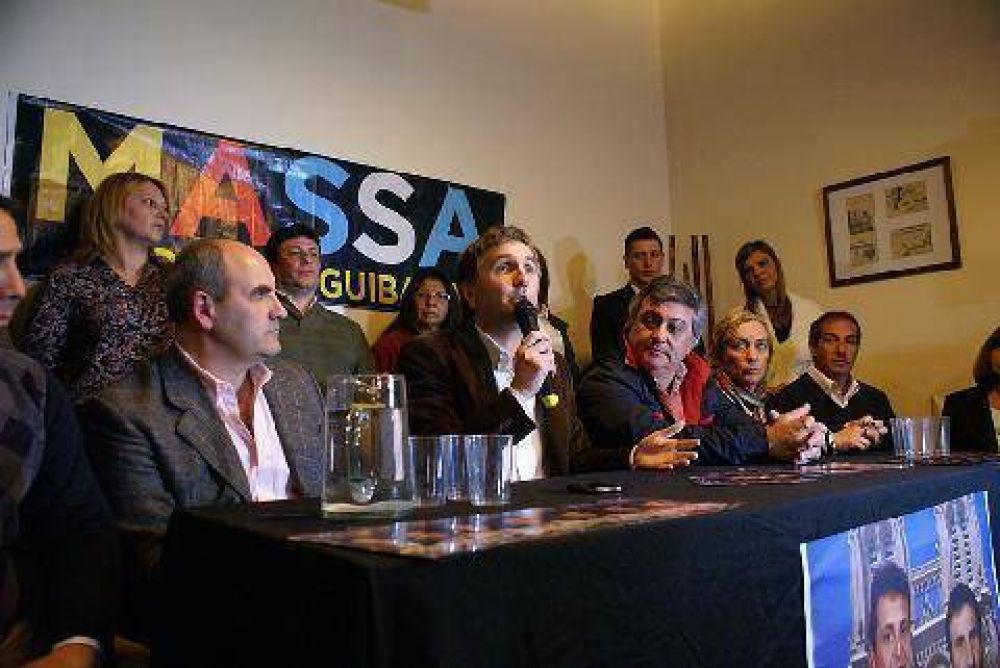 Acompa�ado por Selva, Federico Guibaud present� a su lista
