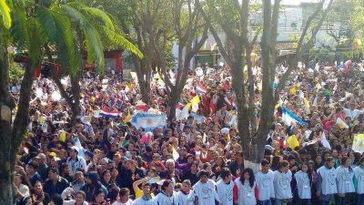 Miles de argentinos asistieron a la misa de Francisco en Caacup�