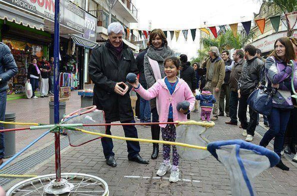 Luis Andreotti inaugur� el �ltimo tramo de la calle Constituci�n