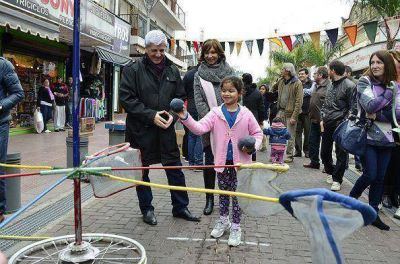 Luis Andreotti inaugur� el �ltimo tramo de la calle Constituci�n