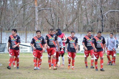 Sobre el final, Luj�n perdi� en Rosario