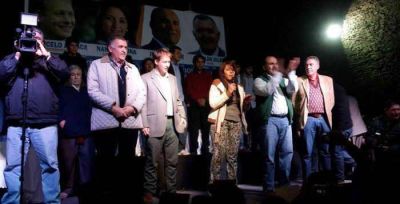 Yerba Buena: Albaca recibi� a Manzur y Jaldo