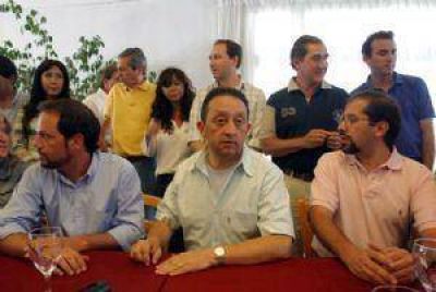Jaque arma el segundo tiempo de su gesti�n.