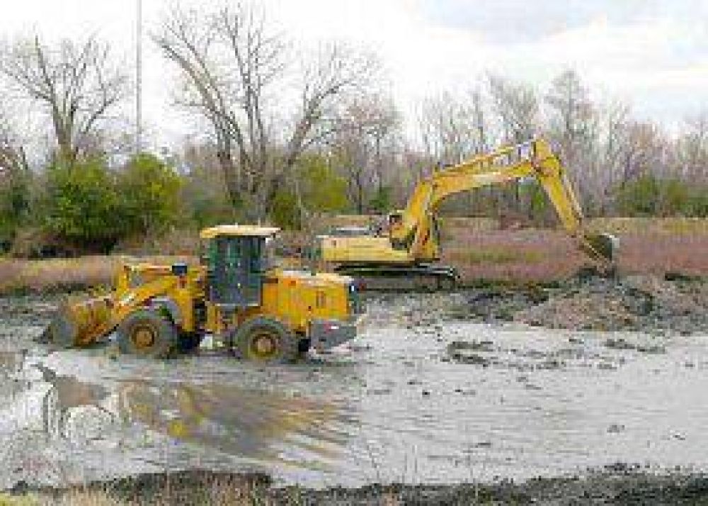 Proceso de saneamiento del lago del Parque de la Ciudad