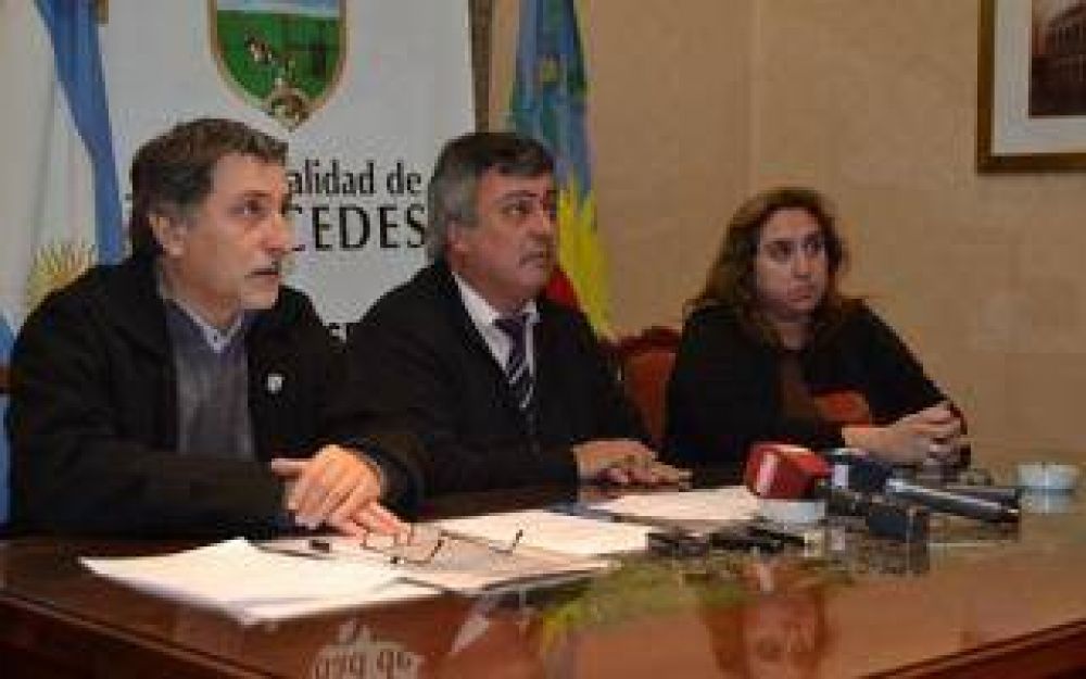 Mercedes: Selva anunci� obras en escuelas por casi 2 millones de pesos