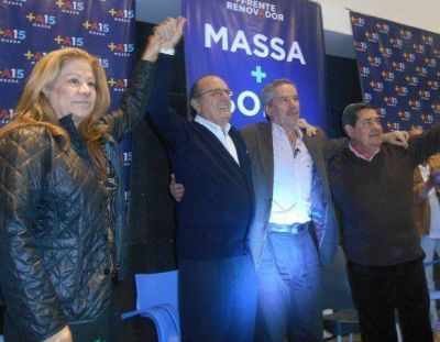 Brown present� su propuesta local junto a Sol�: �Tengo muchas ganas y fuerzas�