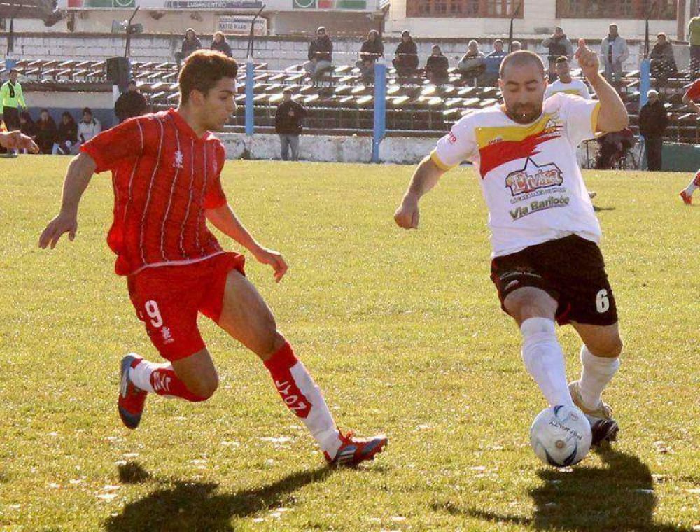 Apretado pero justo triunfo de Cruz del Sur ante Hurac�n de Comodoro Rivadavia