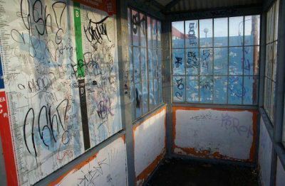 Crece el vandalismo en monumentos, mobiliario y espacios p�blicos de la ciudad