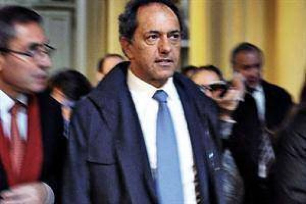 Daniel Scioli cuestion� el operativo dispuesto por Bonadio en las oficinas de M�ximo en R�o Gallegos