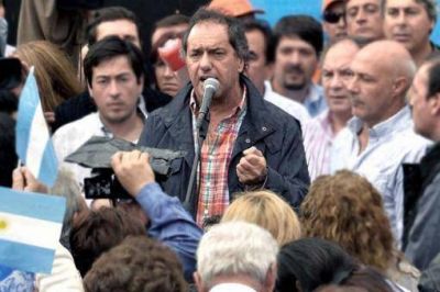 Scioli cuestion� el operativo de Bonad�o en las oficinas de Hotesur