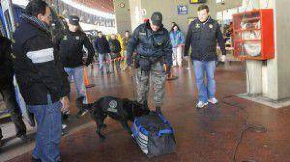 Aprehendieron a una persona con pedido de captura en la terminal