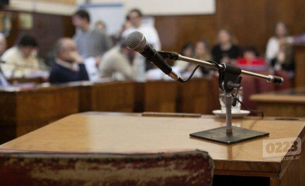 Mientras espera acciones concretas, la primaria 15 pedir� la Banca 25