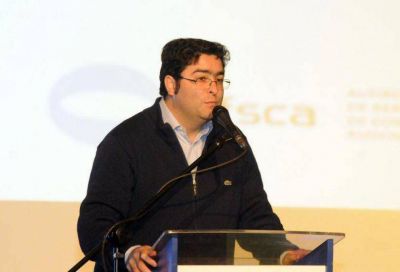 En simult�neo, Lunghi y Bossio presentan hoy sus propuestas