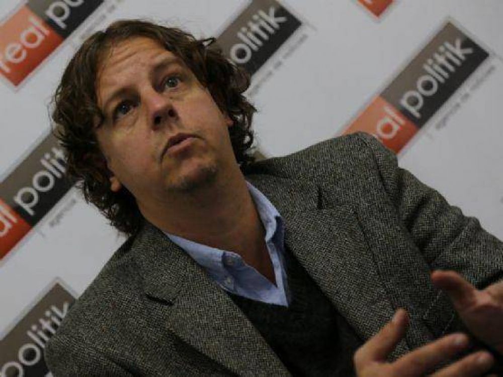 �Chipi� Castillo: �Scioli utiliza los fondos de los bonaerenses para hacer campa�a�