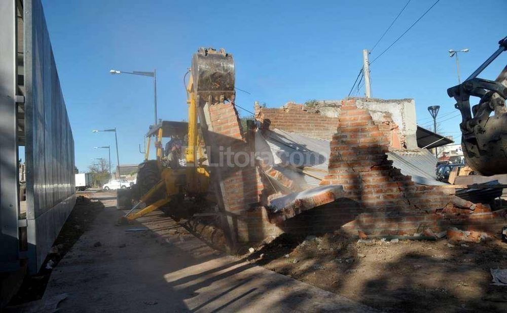 Despejan intrusiones en la traza del tren urbano