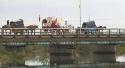 El Pueblo Peregrino, rumbo a Itat� como hace 115 a�os