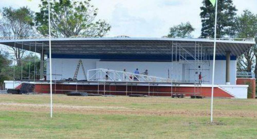 Ya est� todo listo para la gran apertura de la 33� Fiesta del Pomelo este viernes
