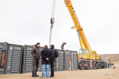L�pez dijo que los generadores que se instalan en Rada Tilly estar�n funcionando antes del fin de semana