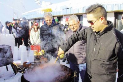 La gastronom�a de Chubut se luci� en el lanzamiento de la temporada 2015 en La Hoya