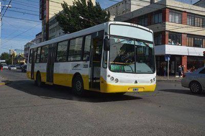 Estudiantes piden reflexi�n a funcionarios