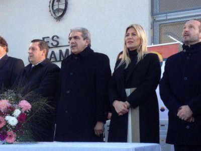 An�bal Fern�ndez, Nora De Luc�a, Mart�n Sabbatella estuvieron en la inauguraci�n del colegio de Guamin�