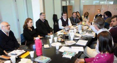 Fein presidi� reuni�n del Gabinete municipal