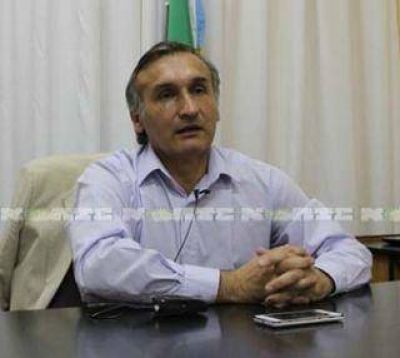 Soto se re�ne hoy con gremios en busca de un acuerdo que garantice el reinicio del ciclo lectivo