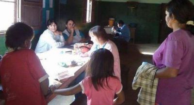 Operativo sanitario: atendieron a 20 familias wich�s en la comunidad de Campo Bandera