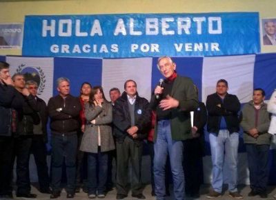 Alberto Rodr�guez Sa� en Santa Rosa: prometi� viviendas sociales, cloacas y un plan maestro para el r�o Conlara