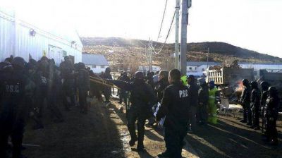 Piden excarcelaci�n de los diez detenidos en yacimiento minero