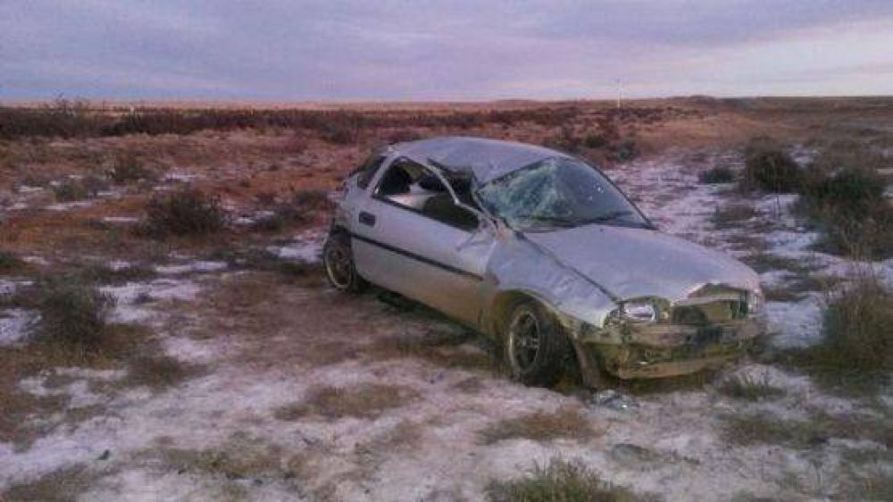 Vuelco de una familia sobre Ruta N�3