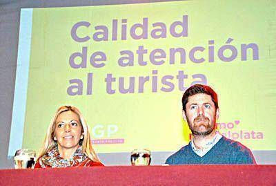 Jornadas de capacitaci�n para mejorar la atenci�n que se brinda a los turistas