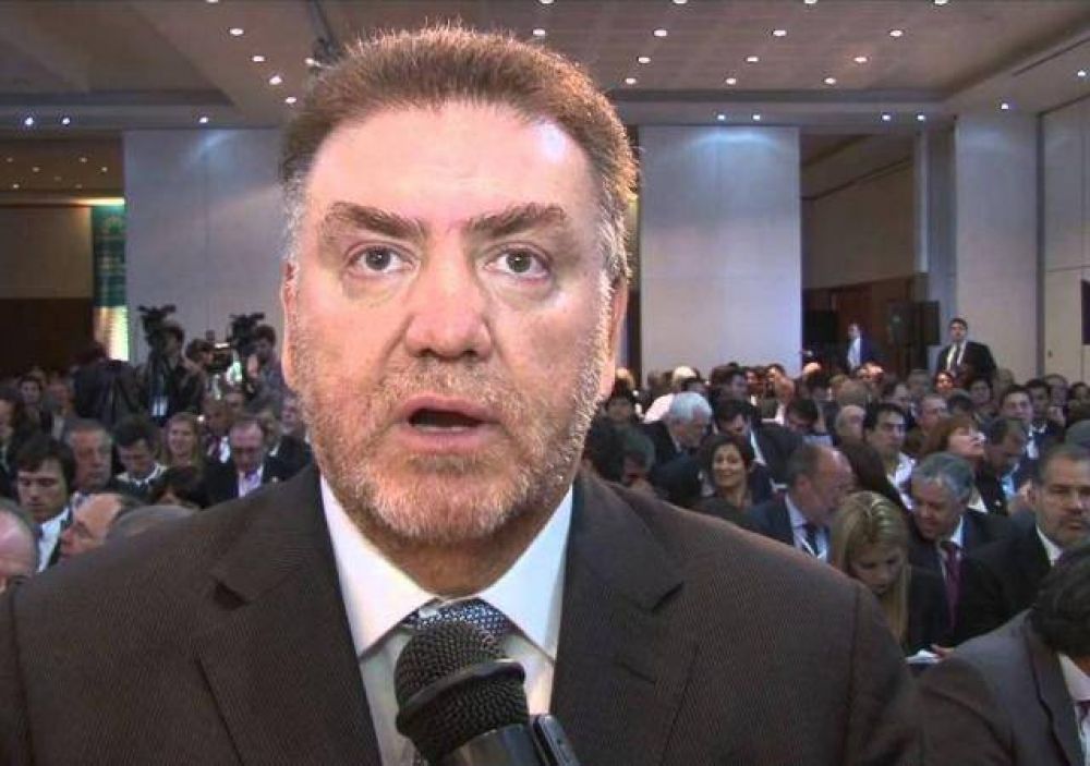 Amaya dice que s� podr� pagar los sueldos si gana las elecciones