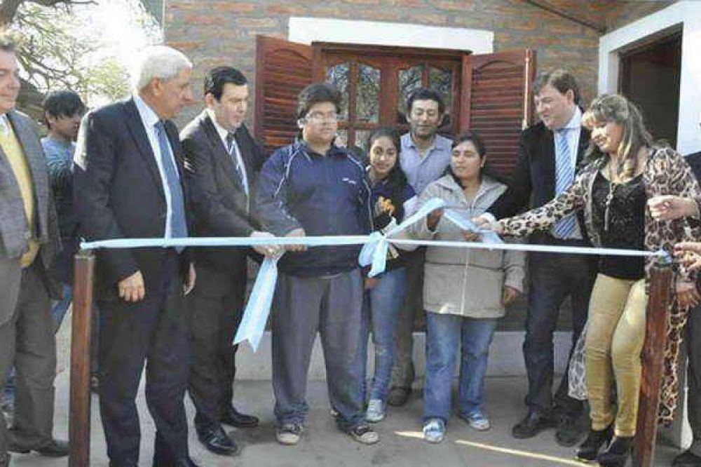 El gobierno de la provincia hizo posible que familias loretanas tengan hoy sus nuevas viviendas sociales