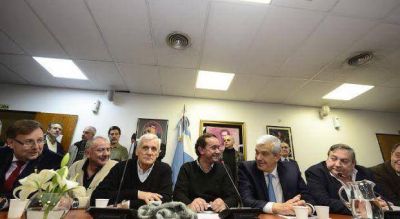 Dom�nguez destac� el proyecto de movilidad para las asignaciones