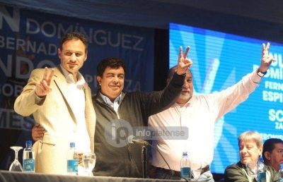 Bruera se mostr� con Espinoza y pidi� que �los sigan acompa�ando�