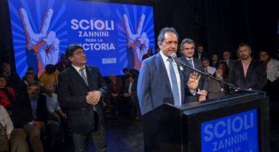 Scioli se reuni� con Foster y Jozami, los intelecuales que intentaron limar su candidatura