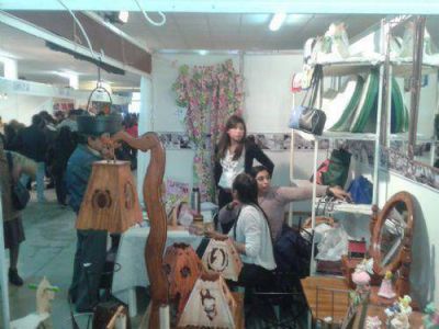 Exponen para la venta trabajos de los internos del Penal
